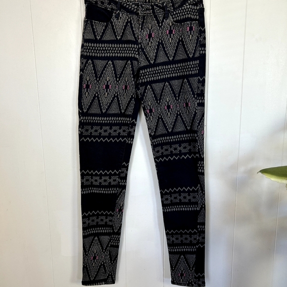 Levi’s Leggings Jeans Black Geometric Aztec Zig Zag Pattern Women’s Skinny Denim - Picture 2 of 9